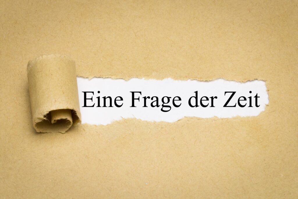Papierausschnitt Zeit